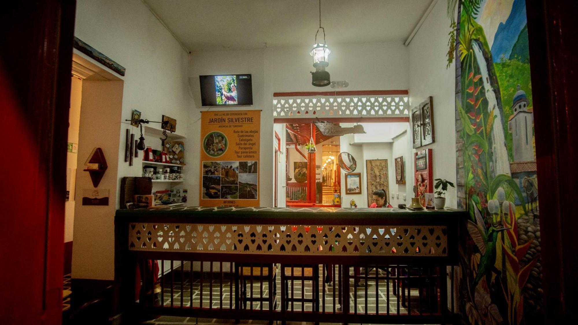 Hotel La Casona Jardin Bagian luar foto
