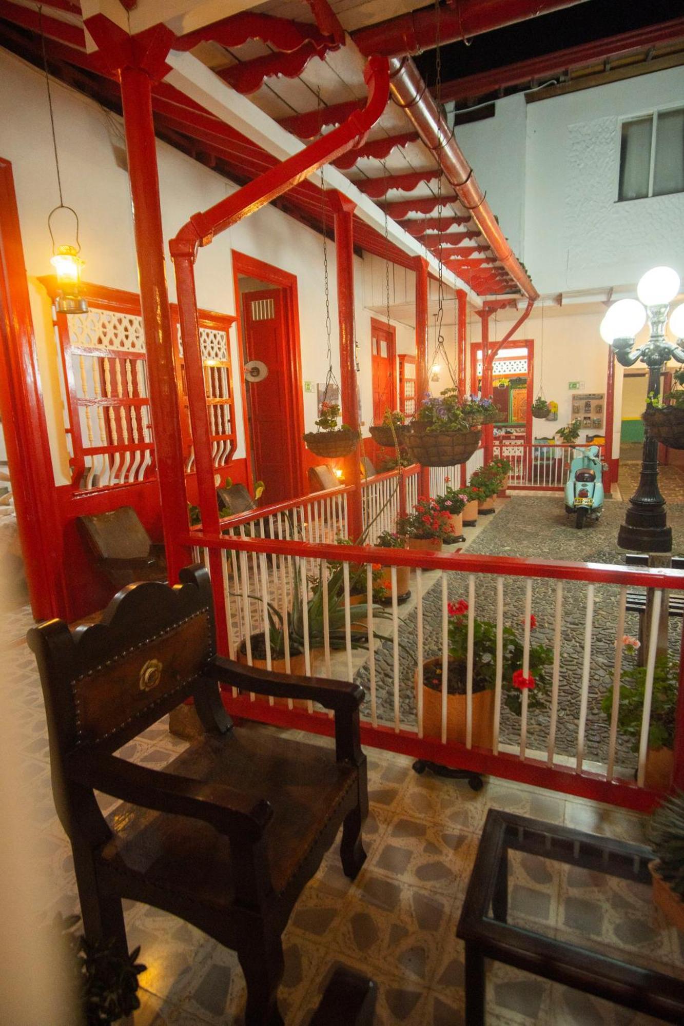 Hotel La Casona Jardin Bagian luar foto