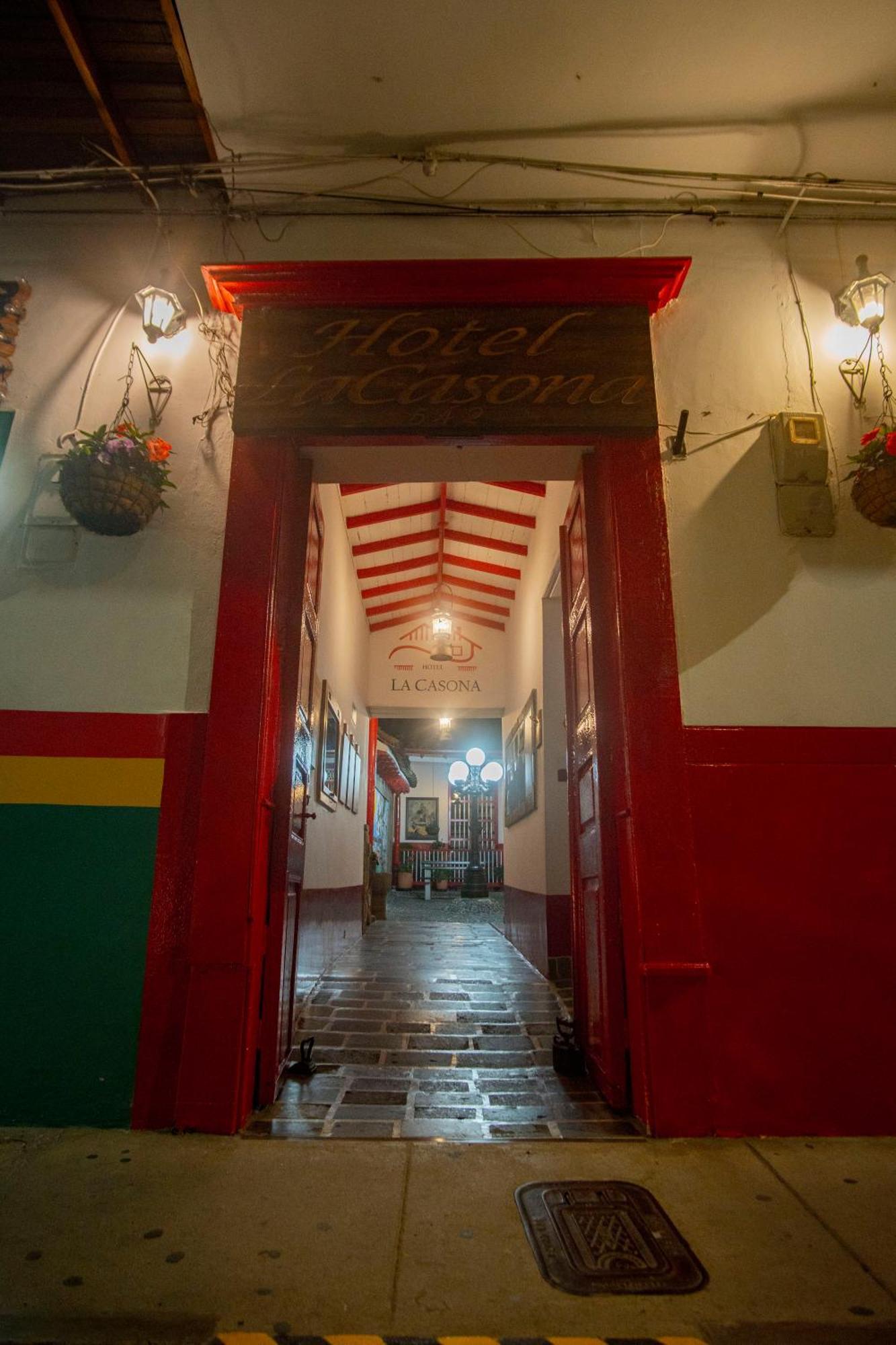 Hotel La Casona Jardin Bagian luar foto