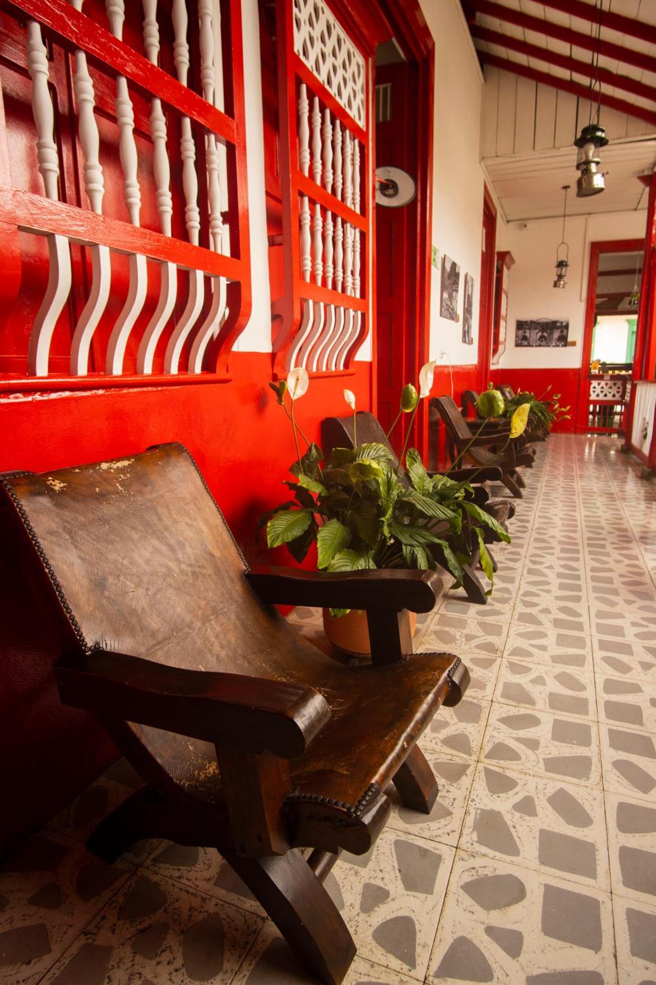 Hotel La Casona Jardin Bagian luar foto