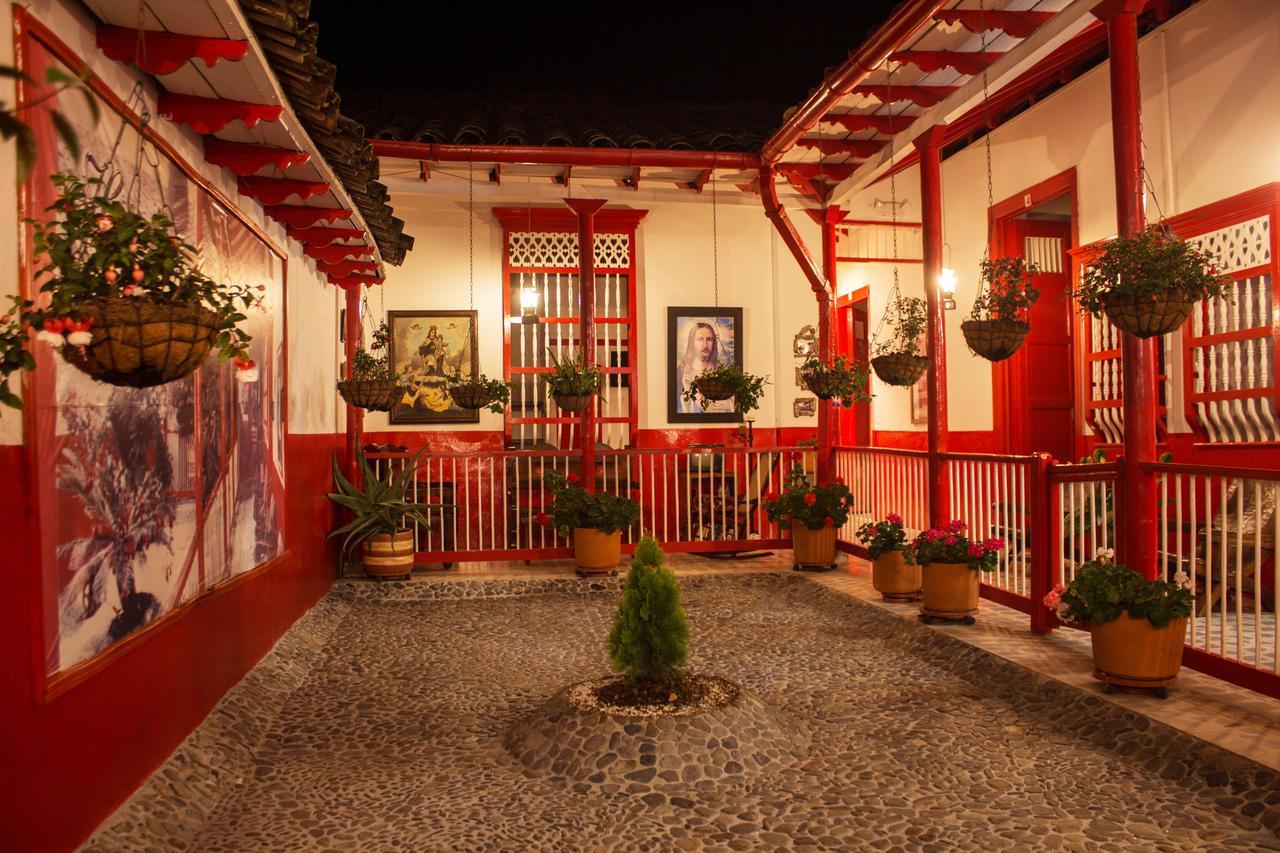 Hotel La Casona Jardin Bagian luar foto