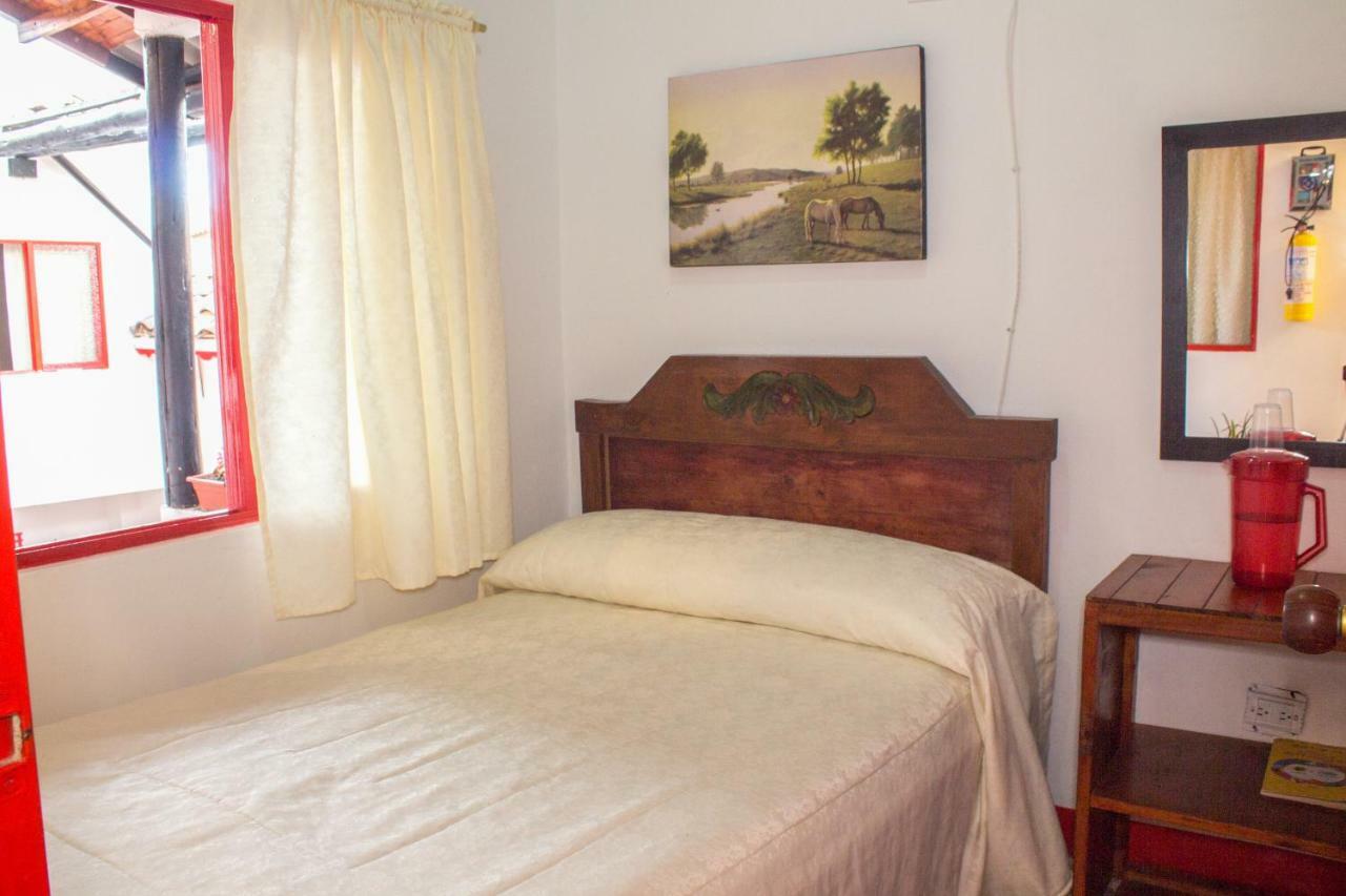 Hotel La Casona Jardin Bagian luar foto